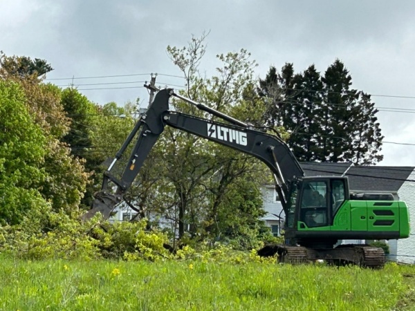 LTMG LTE230 crawler excavator in Canada