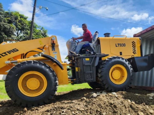 LTMG LT930 wheel loader in Ecuador