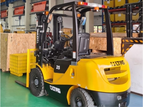 LTMG FD20 diesel forklift in Indonesia