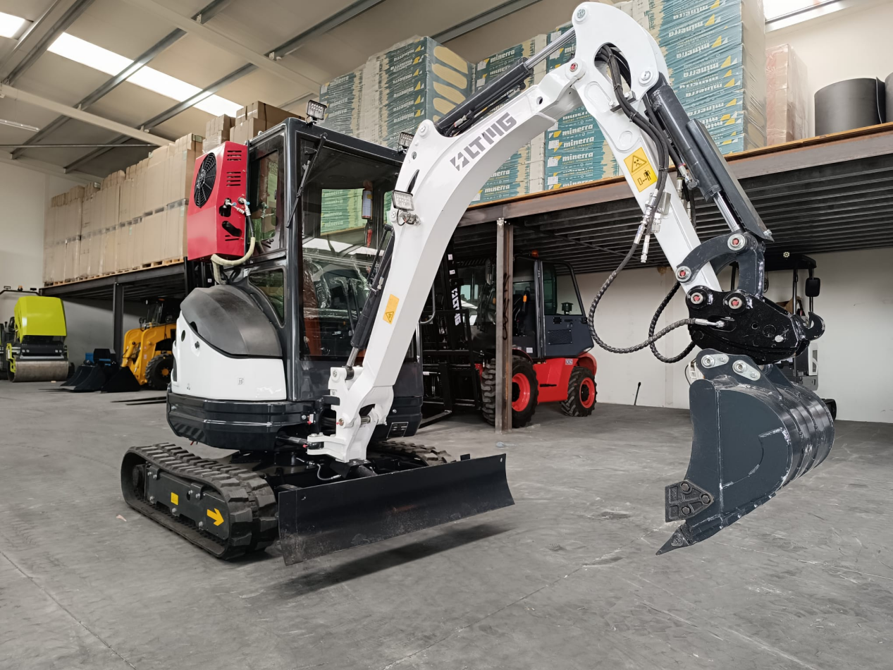 LTMG 6.5 Ton Excavator in Portugal