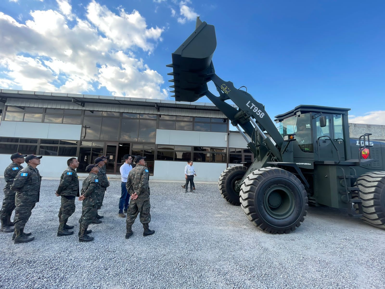 LTMG LT958 wheel loader in Guatemala